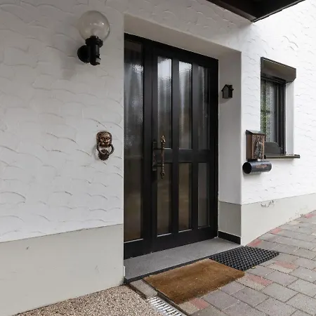 Cosy In With Garden Holiday home *