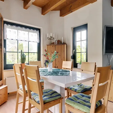 Vakantiehuis Charmantes Refugium Mit 2 Schlafzimmern *