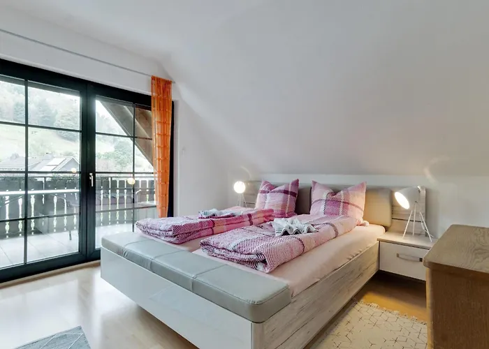 Charmantes Refugium Mit 2 Schlafzimmern *